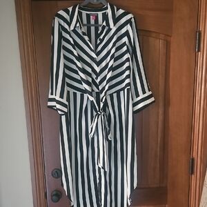 Vince Camuto Black and White 3/4 Sleeve Shirt Dress